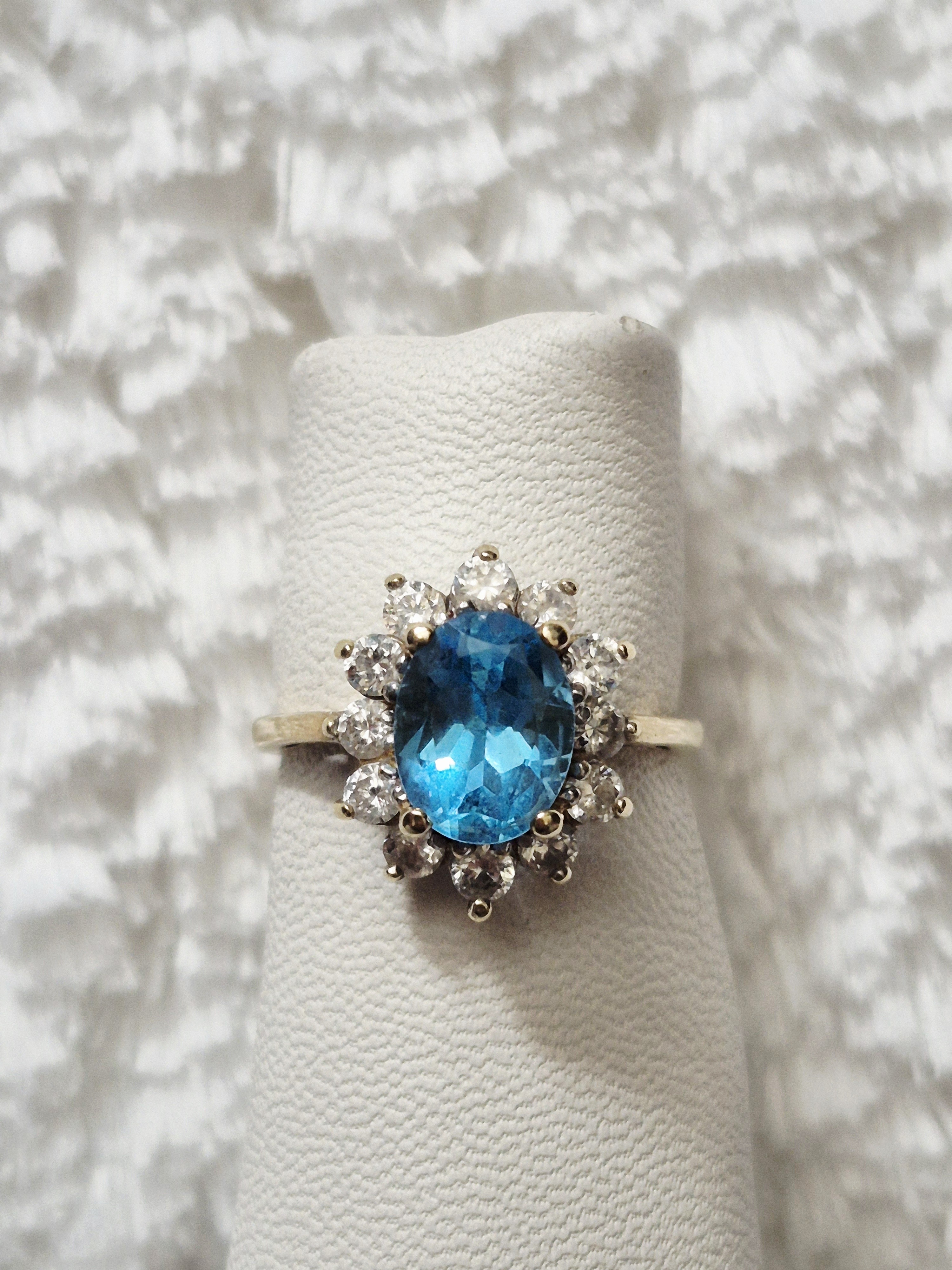 10k Yellow Gold Blue Topaz Cz Halo Cluster Ring